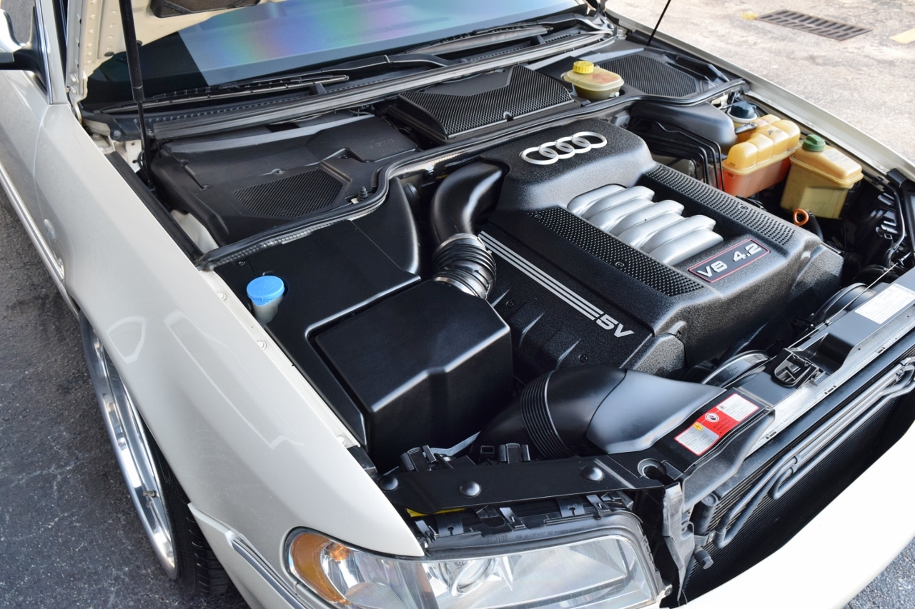 2002 Audi S8 Only 80K Miles-Custom airlift suspension-Custom HRE Wheels-Custom Sound System
