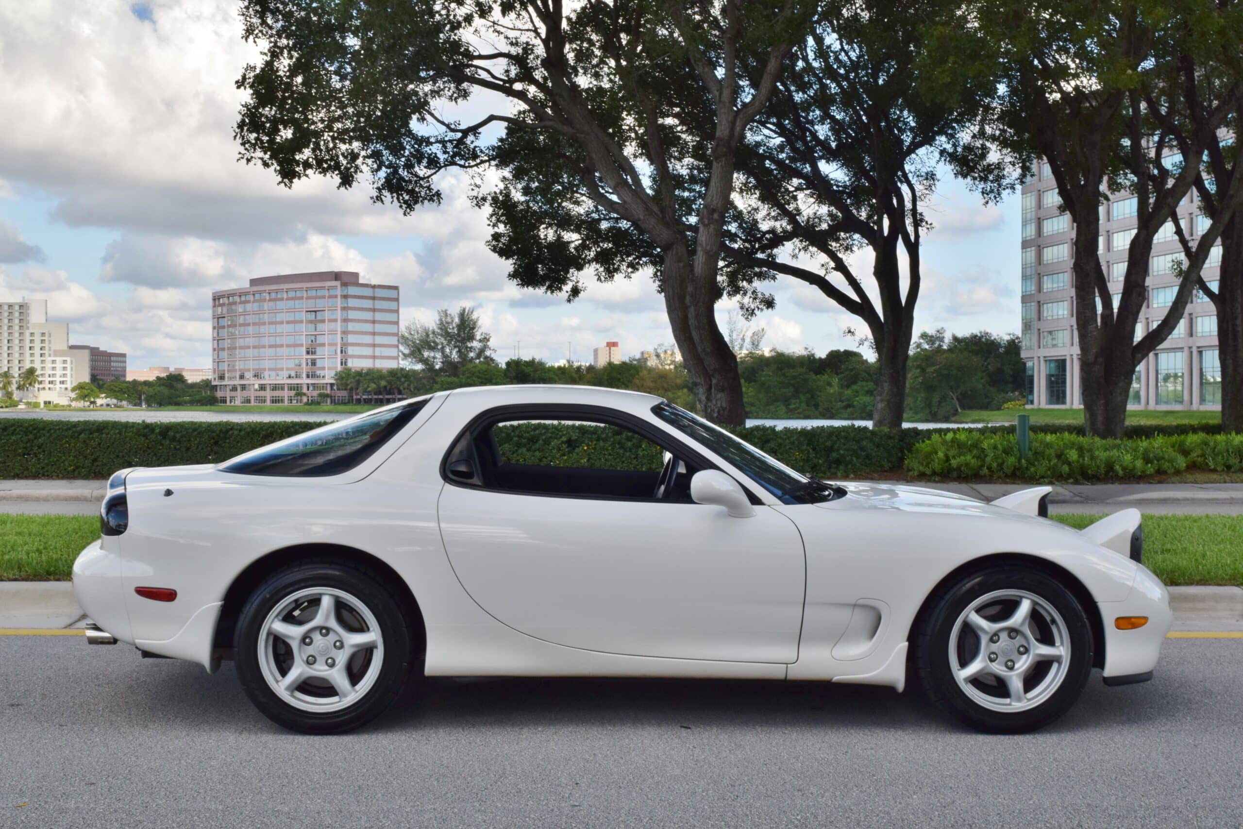 1994 Mazda RX-7 FD Turbo 100% Stock- Original Paint -ONLY 58K Miles – 1 of 26 USDM Chaste White SPEC Cars