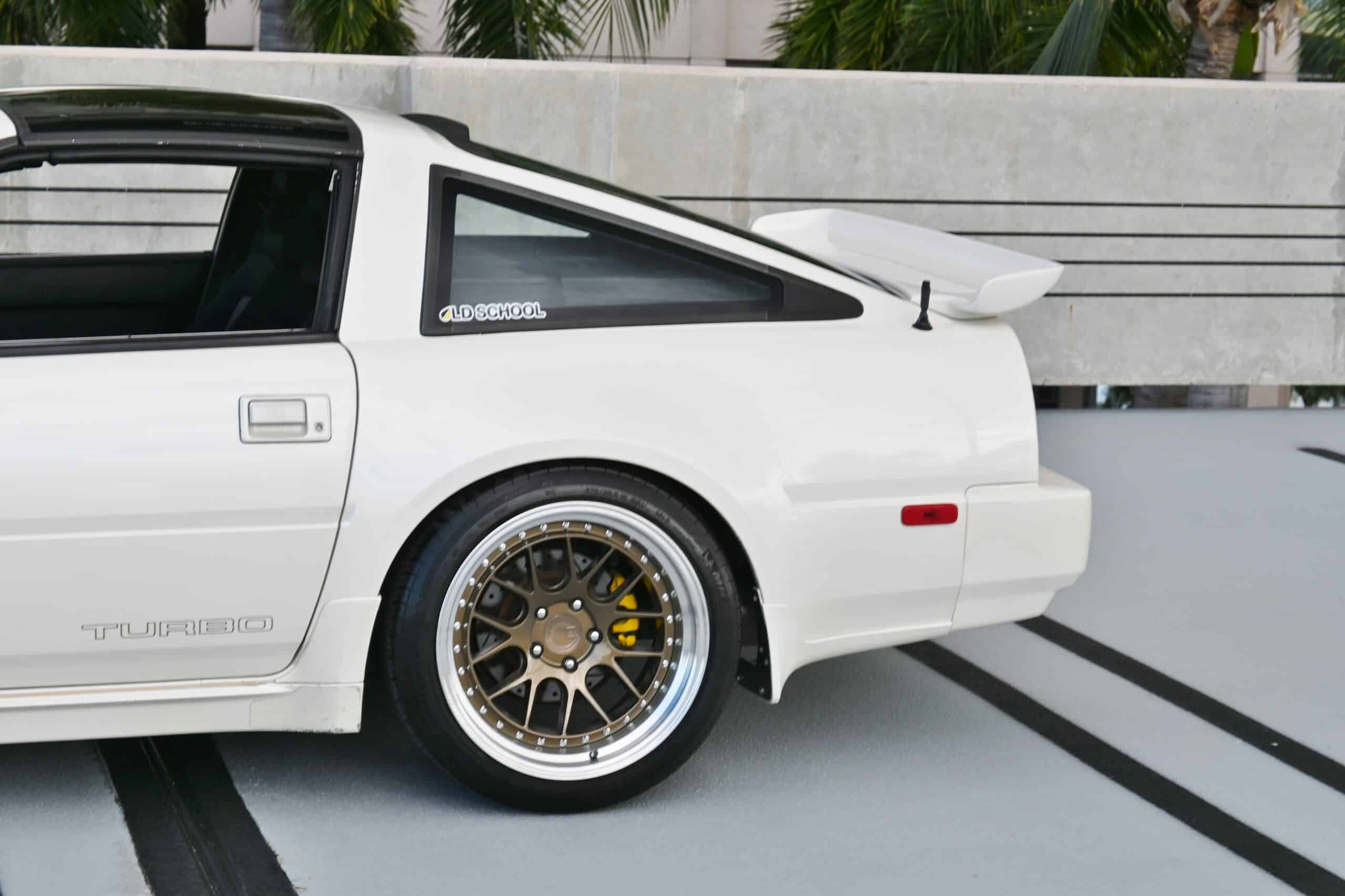 1988 Nissan 300ZX Turbo Shiro #797 Recaro Seats – Coilovers – BC Forged Wheels – Upgraded Turbo 300HP – Nice Mods