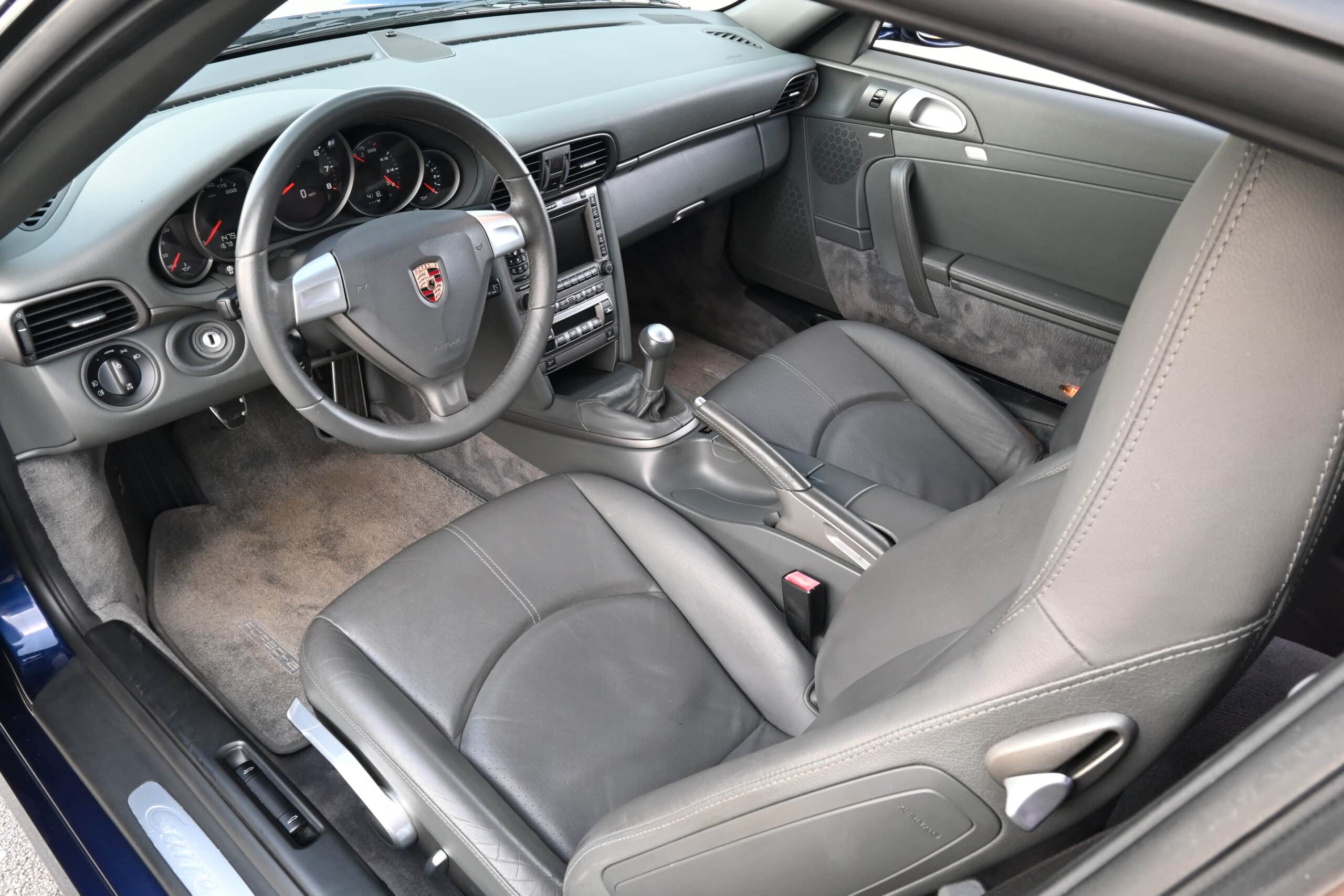 2007 Porsche 997 Carrera, 14K original authentic one owner miles. Florida Car, Service records, fresh inspection