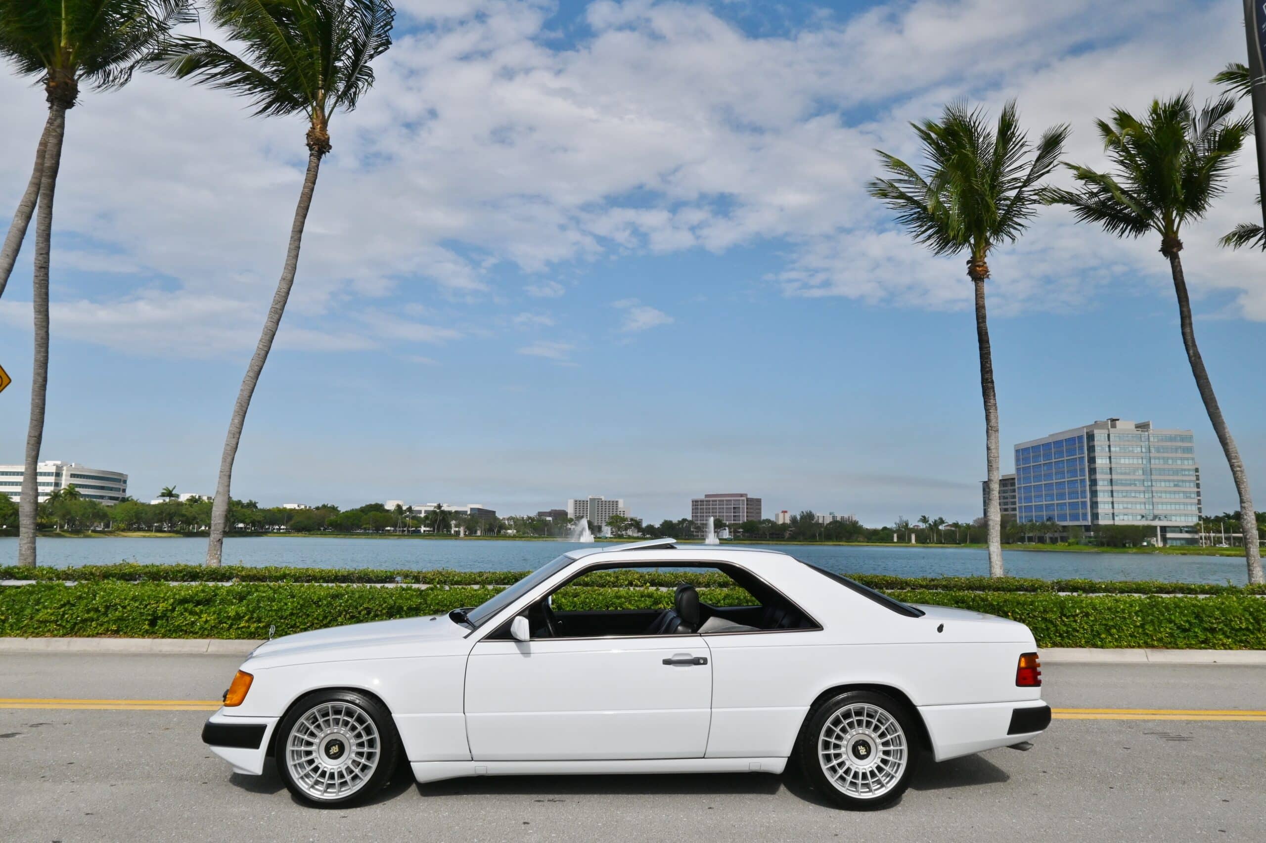 1989 Mercedes-Benz W124 300CE Cleanest 300CE in existence! $40,000 Restoration With Reciepts – Only 63k Miles