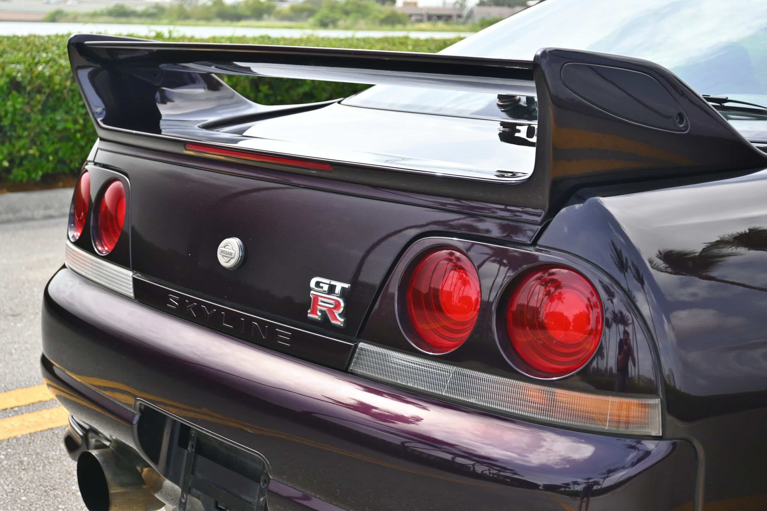 1995 Nissan GT-R R33 Skyline Midnight Purple T88 Single Turbo – HKS supporting mods – R34 GTR Bucket Seats