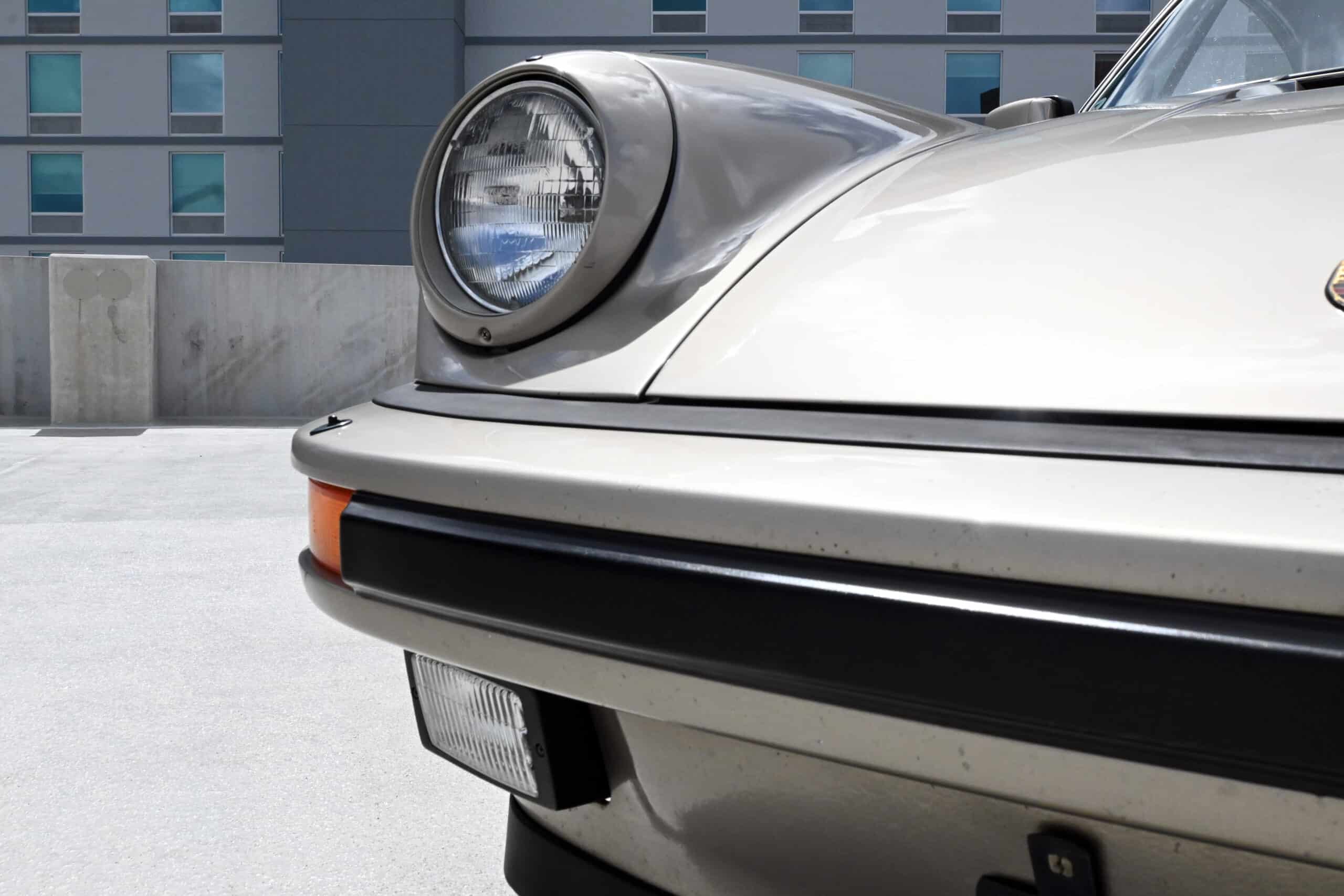 1986 911 Carrera Coupe / Rare White Gold Metallic / Freshly serviced / Accident and Rust Free