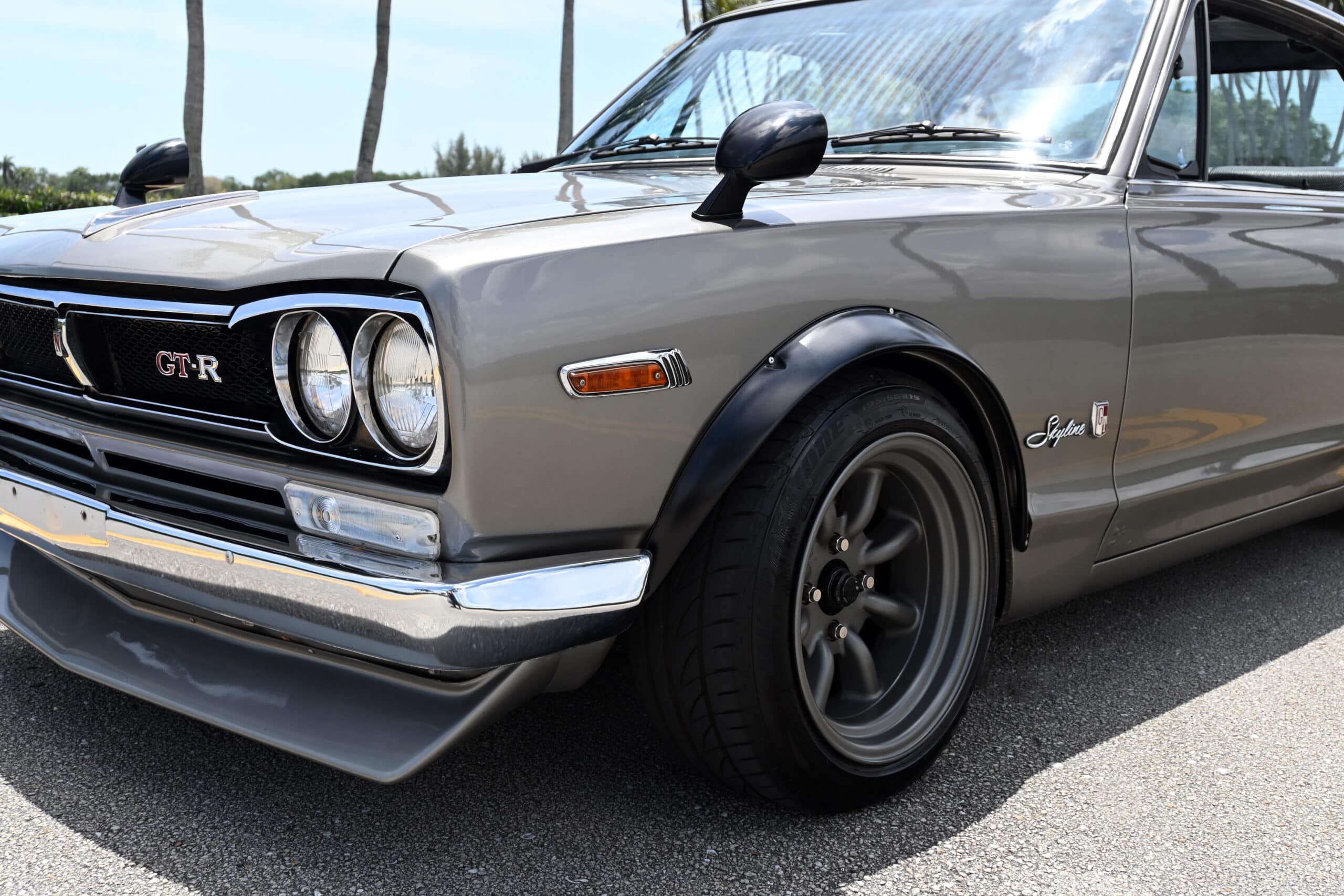1972 Nissan C10 Skyline Hakosuka GT-X / GTR Tibute / F & R Spoilers / Flares / Front Coils / RS Watanabe Wheels / Mikuni Sidedrafts / Bucket Seats