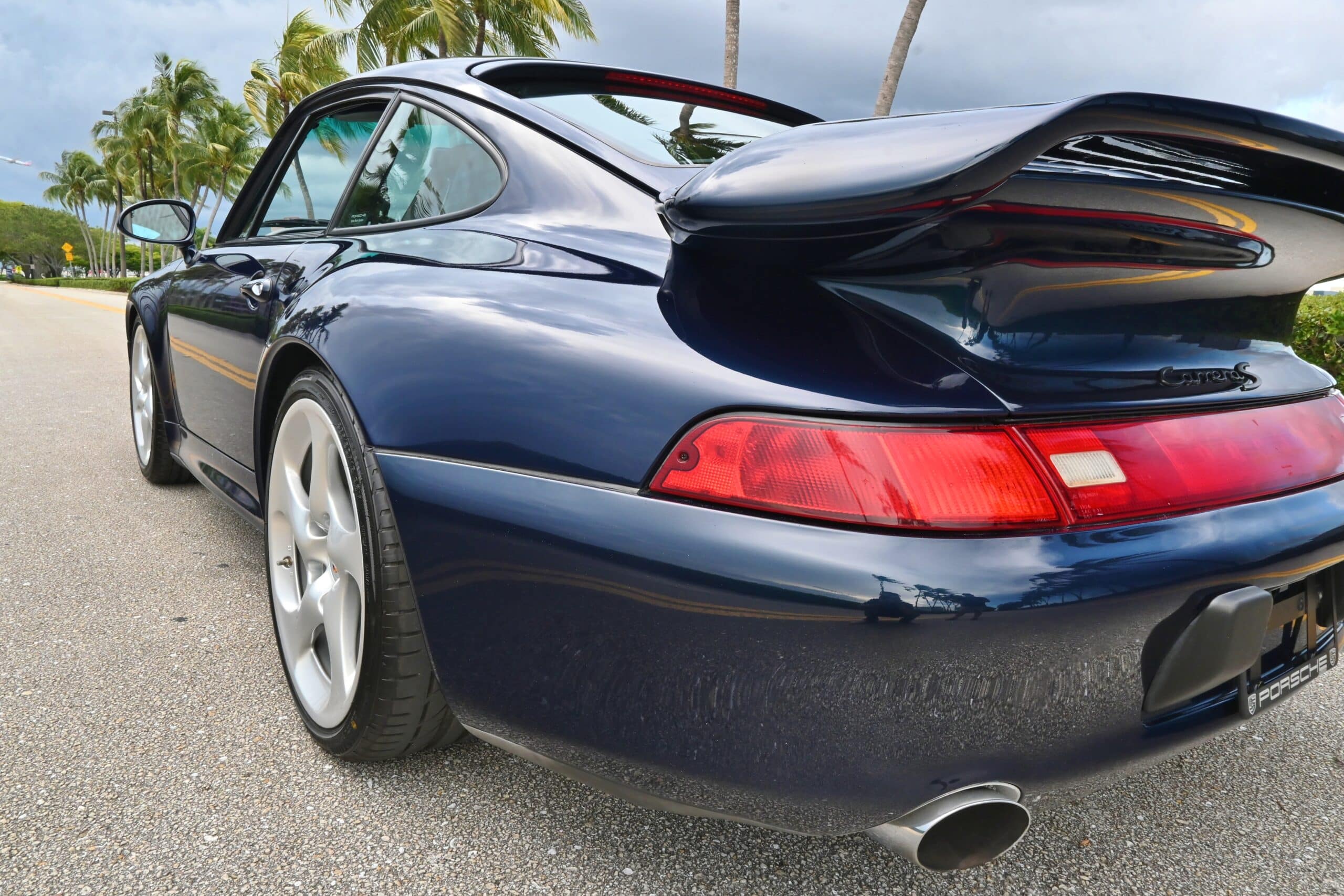 1998 Porsche 911 993 C2S Special order Ocean Blue – Factory Aerokit – Engine Rebuild – 6 Speed – Bilstein