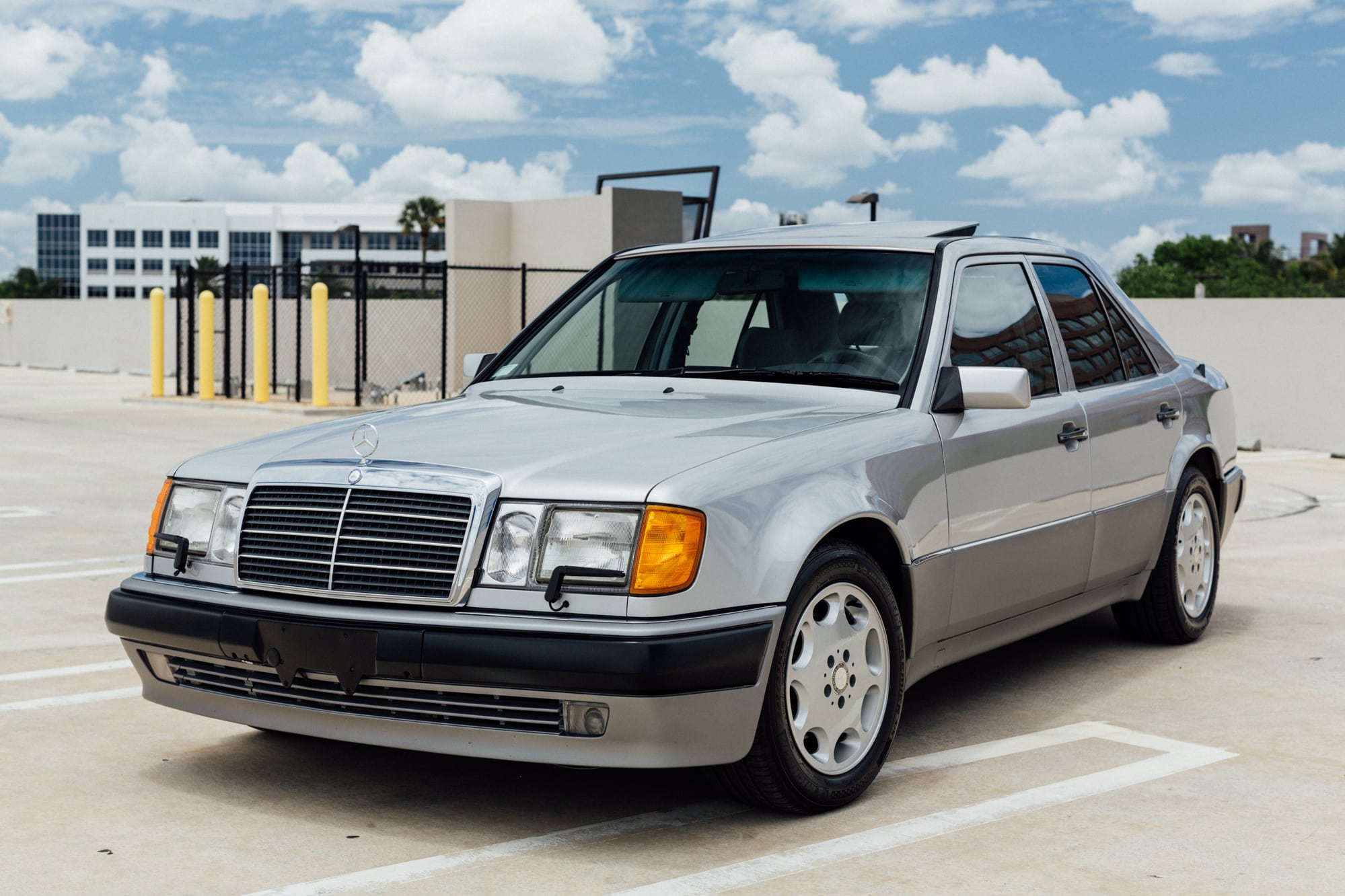 1992 Mercedes-Benz 500E – Stunning Condition Inside Out – Beautifully Kept – 23 Years of Documentation $65000 in service – Fully Documented History – Turn Key