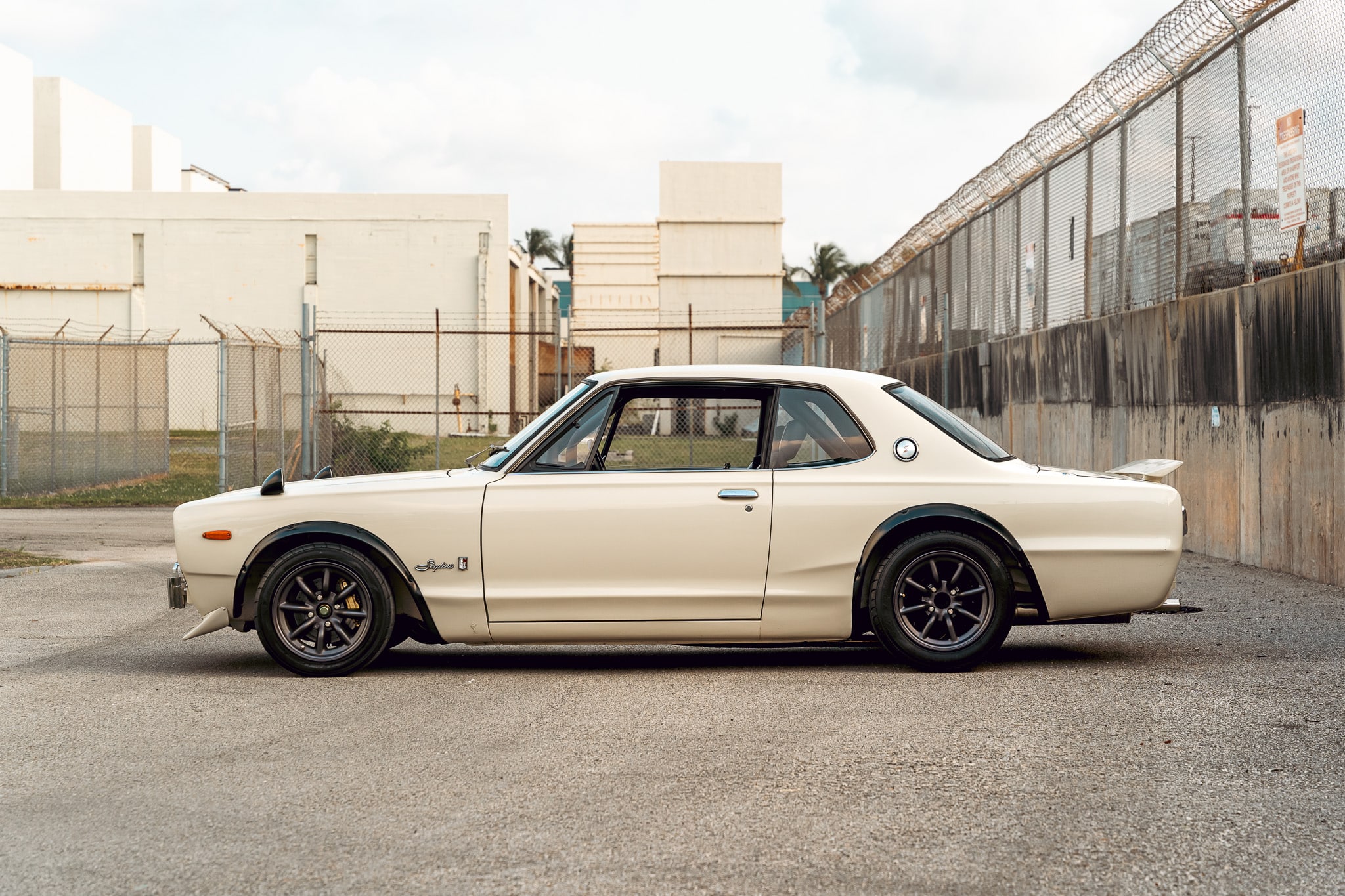 1971 Nissan 2000 GTX Hakosuka (KGC10) GT-R Tribute | L28 3.1L | 5 Speed Manual | Bilstein Coilovers | Watanabe Wheels | COLD AC