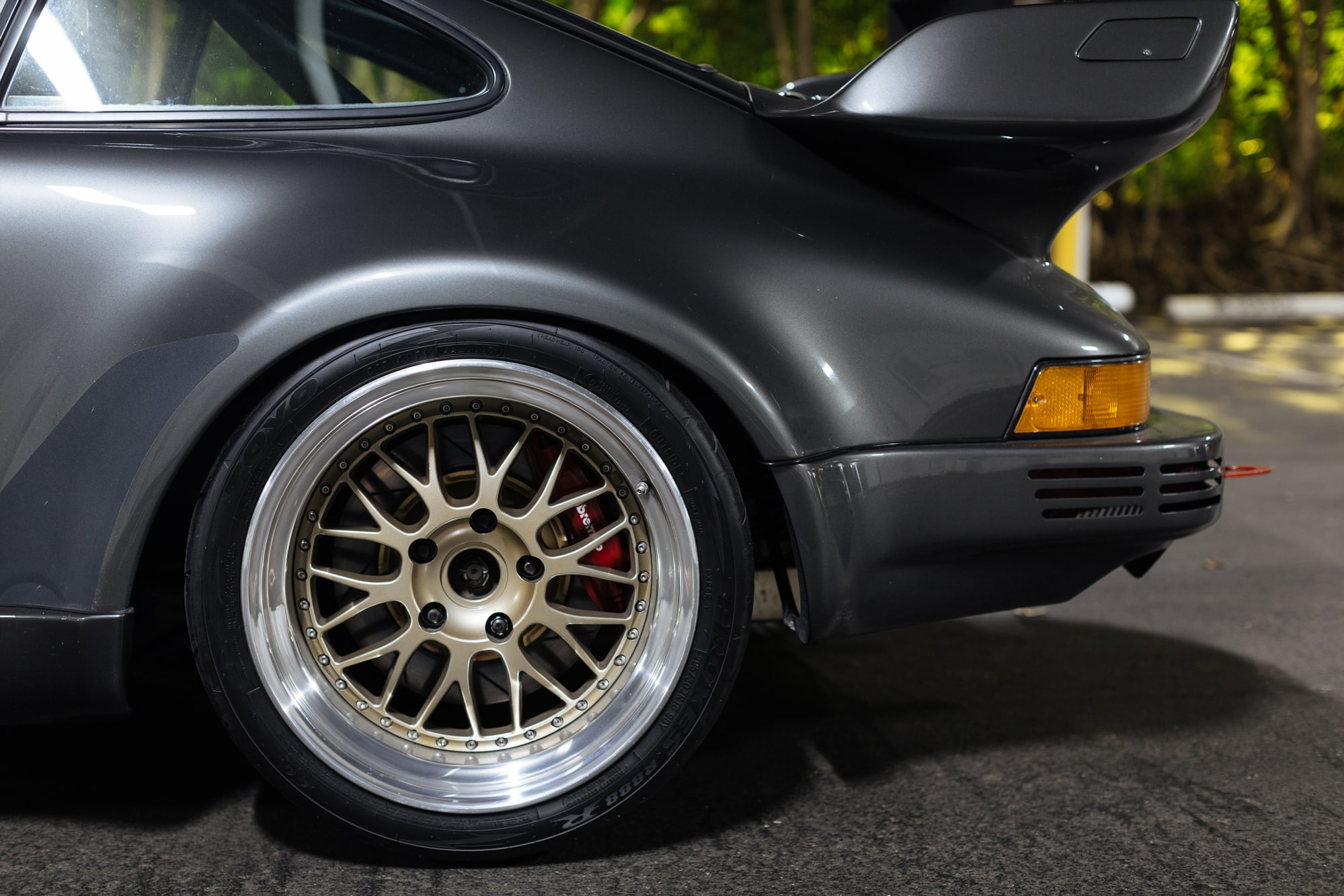 1988 Porsche 911 Turbo (930) | Promodet Complete Build 500hp | Close Ratio G50 5-Speed | Twin-Plug | 964 A/C | Auto Garage TBK Aero +++