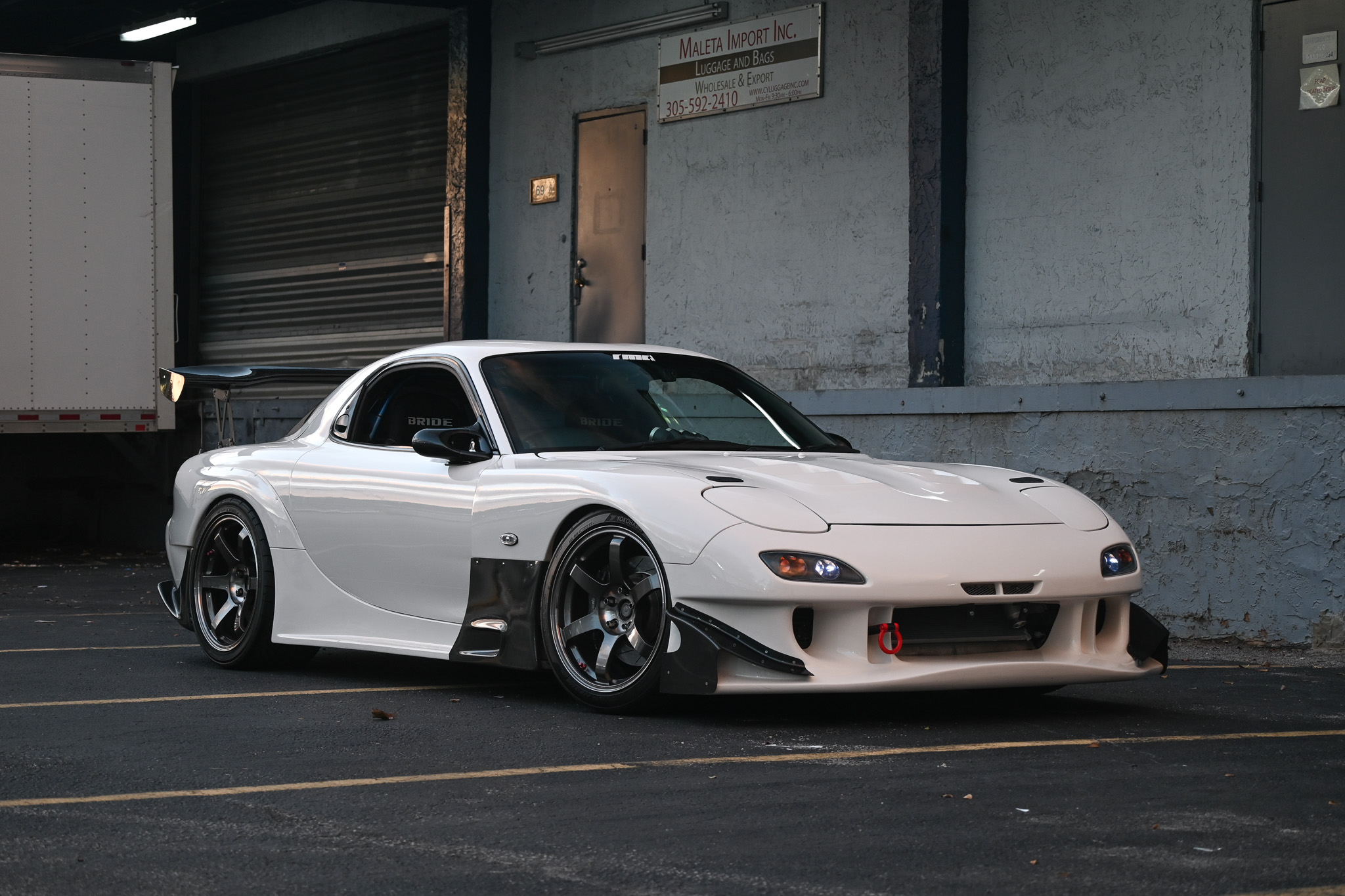 アメリカンマッスル　マツダＲＸ－７　ＦＤ３Ｓ　1/18② マツダ RX-7 第18号 | デアゴスティーニ公式